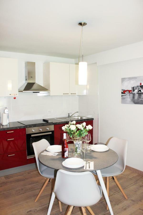 Apartmani Zuzic Пореч Экстерьер фото