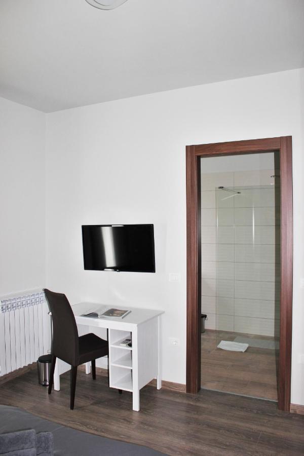 Apartmani Zuzic Пореч Экстерьер фото