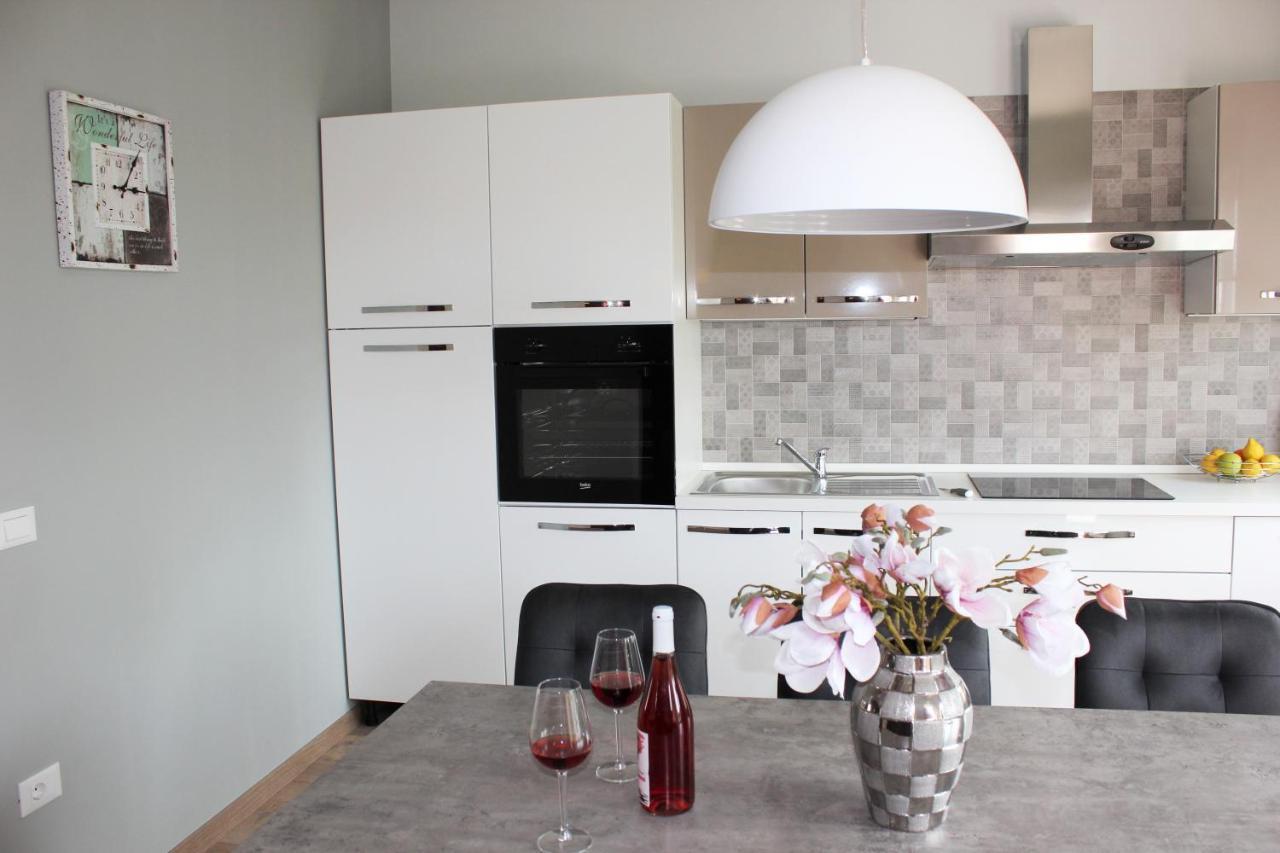 Apartmani Zuzic Пореч Экстерьер фото