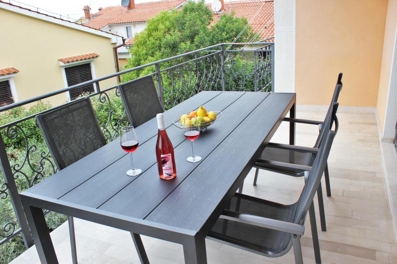 Apartmani Zuzic Пореч Экстерьер фото